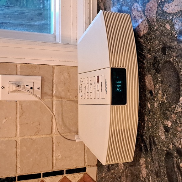 Bose Portable Audio & Video Bose Wave Radio Alarm Clock Auxiliary